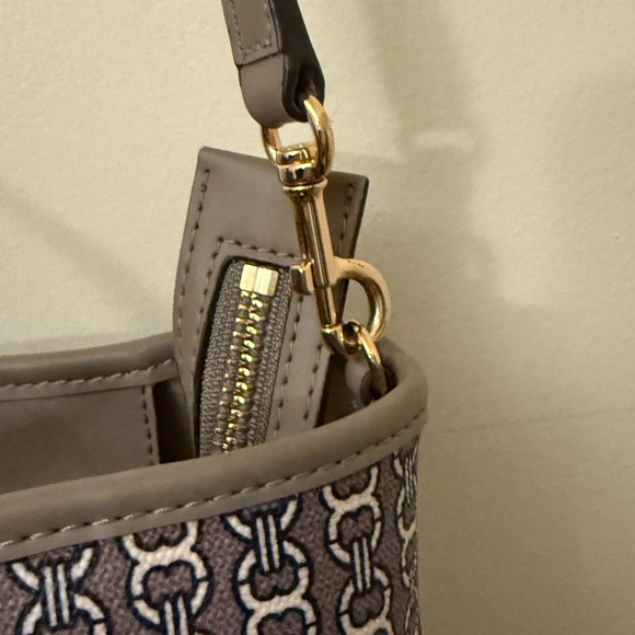 Tory Burch Tan and Black Tote Bag with Monogram Pattern - Picture 7 of 9